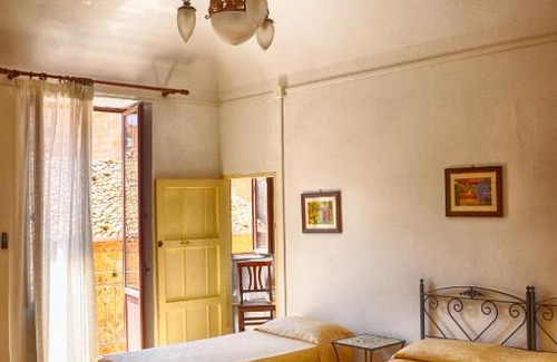 Santo Stefano di Camastra Bed & Breakfast | B&B Le Coccinelle