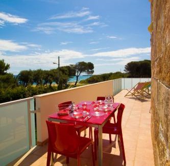 Torre Specchia Ruggeri Bed & Breakfast | B&B Neptunia fronte mare