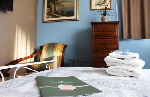 San Benedetto del Tronto Bed & Breakfast | b&b Villa Lilac Rose Room (UMBRELLA, SEA BEDS, BICYCLES INCLUDED)