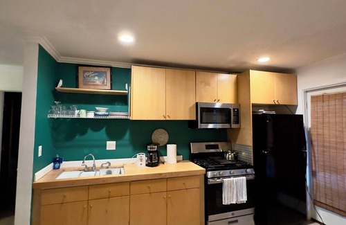 Mesa Verde Apartment | B- Costa Mesa, Newport, Huntington Beach, Family unit