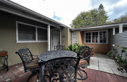 Mesa Verde Apartment | B- Costa Mesa, Newport, Huntington Beach, Family unit