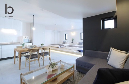 Hiroshima City Centre Apartment | b hotel 502 Central Inner-Side Comfort Studio