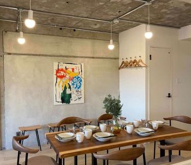 Hiroshima City Centre Apartment | b hotel Dai3Himawari - 30 sec to PeacePark! HUGE comfort house Up to 10p