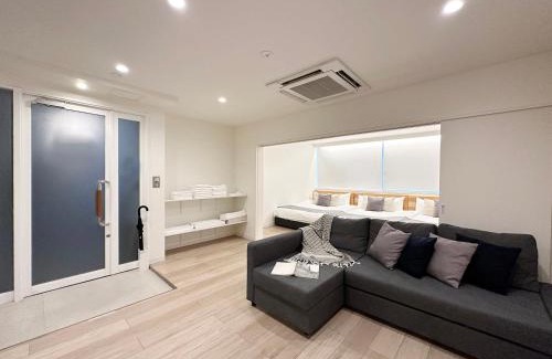Hiroshima City Centre Apartment | b hotel Nikke - Spacious Apt for 12Ppl Very Good Location