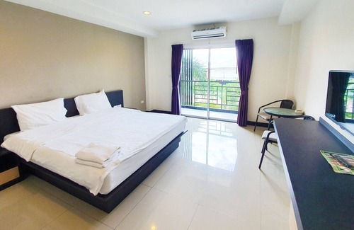 Na Kluea House | B Space Residence