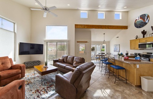 Moab South Valley Apartment | B1- Hidden Valley Villa I Large Patio I Pool & Hot Tub