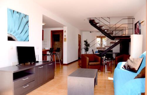 Charco del Palo Apartment | B16-Dúplex luminoso+ piscina a 150 m del mar