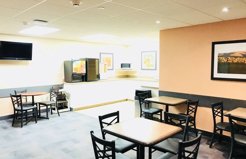 Red Deer Hotel | BA Hotel