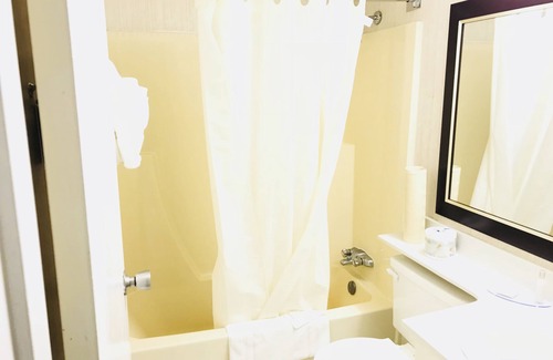 Red Deer Hotel | BA Hotel