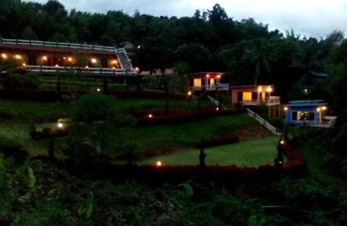 Sado Phong Resort | Baan Chuthamanee