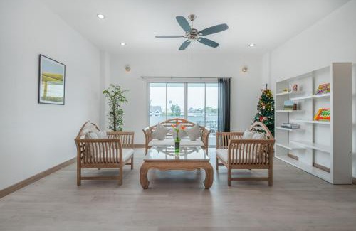 Old City Villa | Baan Khun Ree