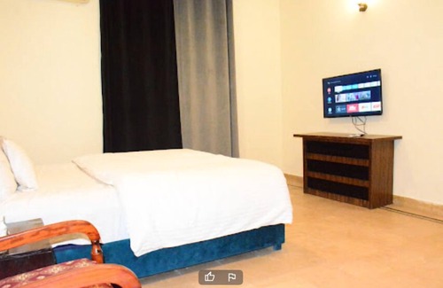 F-7 Sector House | Baani Signature Hotel