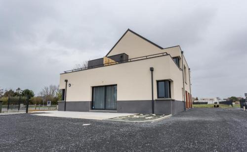 Saint-Come-de-Fresne Apartment | Babord, appt avec terrasse et vue mer