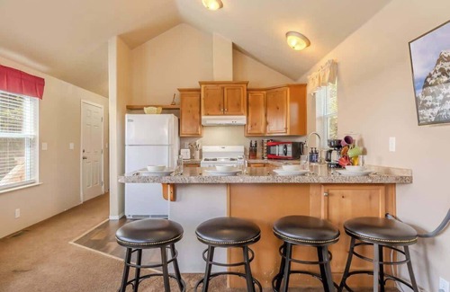 West Yellowstone Cabin | Baby Bear Cabin Summa