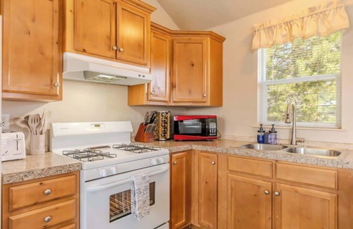 West Yellowstone Cabin | Baby Bear Cabin Summa