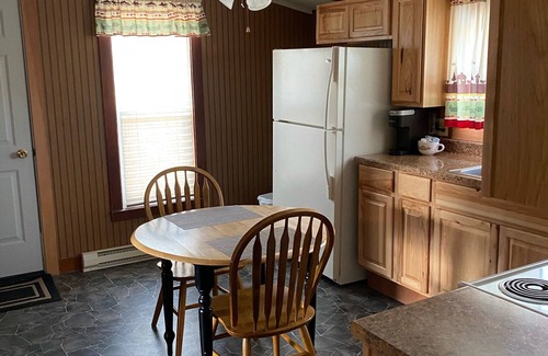 Cody House | Baby Bear Cottage - Downtown Cody