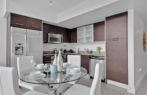 Downtown Miami Condo | Bachelor Paradise, Best Views in Brickell Center