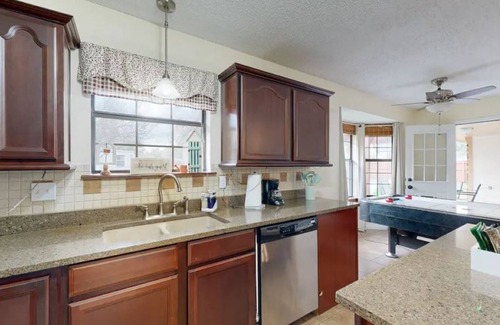 North Northwest Pensacola House | Back yard Oasis Pensacola