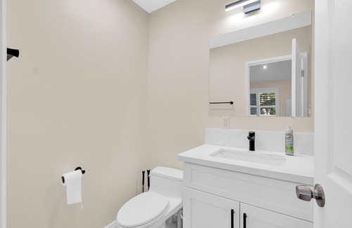 Covina House | BackpackersApartment/1B1B/FreeWi-Fi/Free Coffee