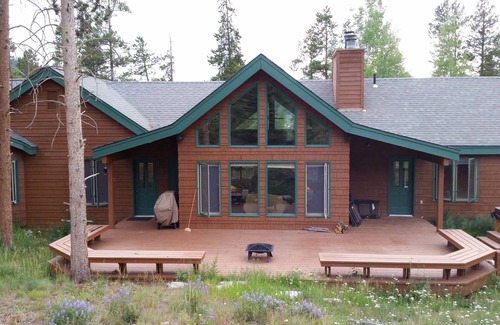 Keystone House | Backs to Nat’l Forest yet close to everything! Upgraded, MUST SEE