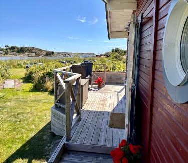 Vastra Frolunda House | Backstugan - litet hus med storslaget läge