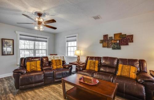 Conroe House | Backyard, Deck and Fire Pit Conroe Getaway