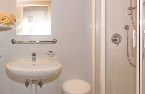 Bressanone Apartment | 'Bad Burgstall Apartment Kumat' with Mountain View & Shared Pool