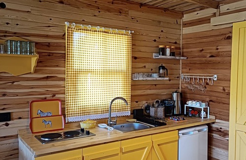 Bergama Other | Badece Farm - Yellow House Kozak Plateau