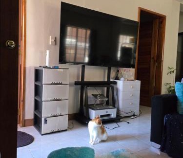 Baguio House | Baguio Transient Rm 1 Near Igorot Stone Kingdom