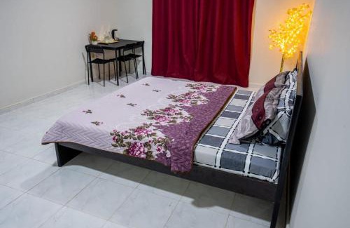 Mussafah House | BAITH AL JANNAH Private Family Room