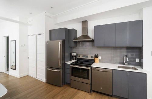 Chinatown Apartment | Bakan- Studio Downtown/Old Montreal