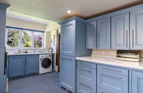 Princes Risborough Cottage | BAKEHOUSE FARM, pet friendly, with open fire in Bledlow