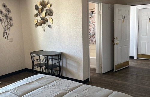Baker City Hotel | Baker City Motel & RV Park