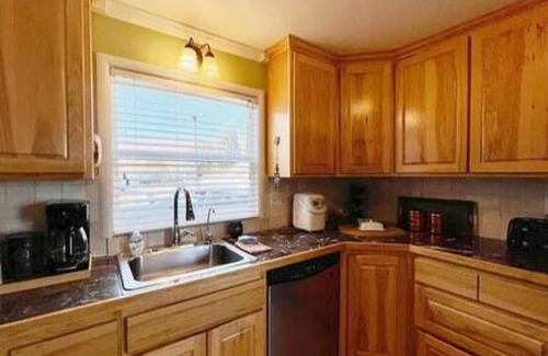 Baker City House | Baker City Overlook with Hot Tub - Anthony Lakes Partner 10% Ski Passes