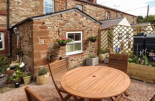 Kirkby Thore Cottage | BAKERS COTTAGE, pet friendly, with open fire in Kirkby Thore