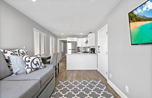Balboa Peninsula Condo | Balboa Condos by ELVR