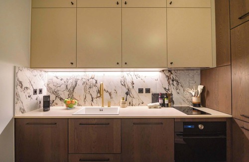 Faubourg-du-Roule Apartment | Balcon Champs Elysees