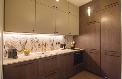 Faubourg-du-Roule Apartment | Balcon Champs Elysees