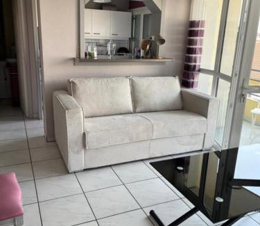 La Celle-sous-Gouzon Apartment | Balcon en ville