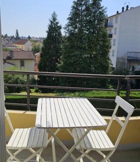 La Celle-sous-Gouzon Apartment | Balcon en ville