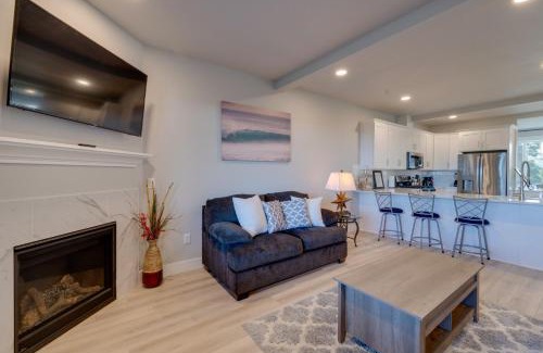 Hammond House | Balconies with Scenic River Views Hammond Townhome!