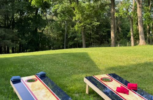 Millville House | Balcony-bbq-firepit-hot Tub-king-full Kitchen-tv