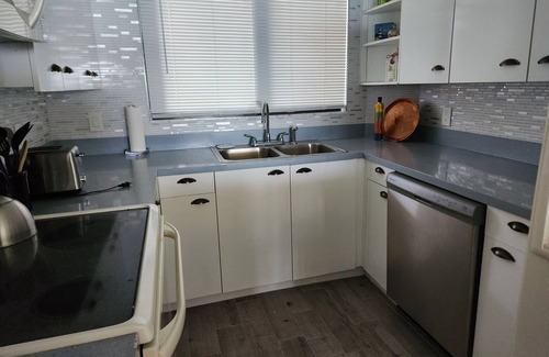 Sand Key Condo | BALCONY HEATED POOL SPA GRILLn OCT 18-NOV 1 DEC 7-JAN 17 MAR 14-MAR 28 DISCOUNT