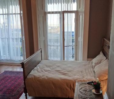 Dover Apartment | Balcony, sea view apartment next to port with parking