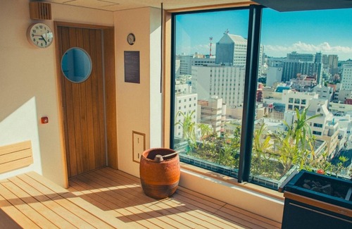 Kumoji Hotel | Balcony twin high floor vs | Buffet breakfast/Naha Okinawa
