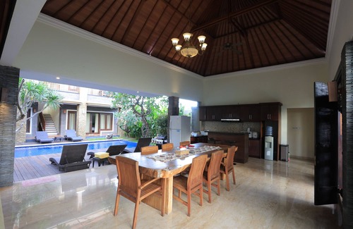 Sunset Road Villa | Bali Home Villa Seminyak City Center