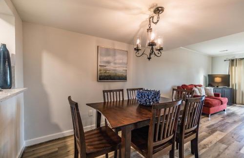 Oceanmarsh Subdivision House | Bali Retreat: 180° Ocean and Hunting Island Deck Views