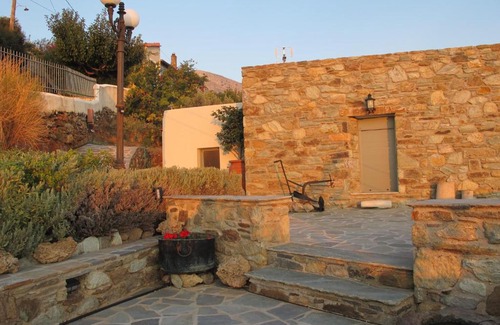 Grambia Apartment | Balkonikarystos (To Mpalkoni tis Karistou)