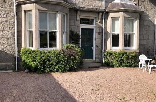 Ballater Apartment | BALLATER, ROYAL DEESIDE Spacious 2 Bedroom Flat in heart of Ballater