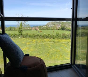 Ballygally Apartment | Ballygally eco apartment with seaview